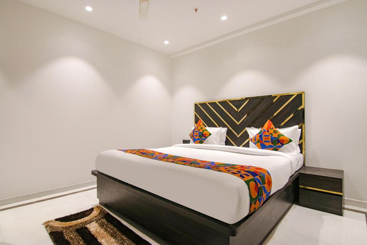 Fabhotel Greysky Új-Delhi Kültér fotó