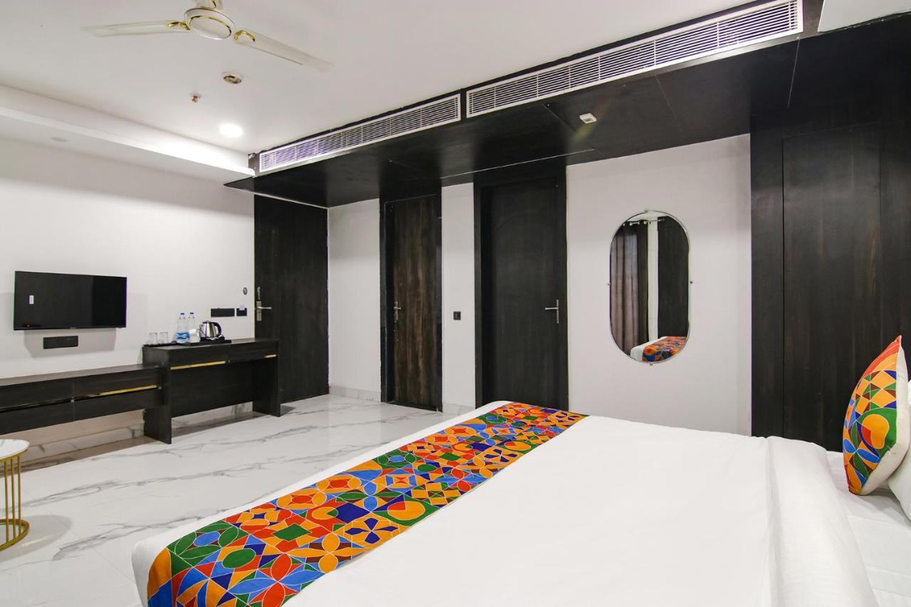 Fabhotel Greysky Új-Delhi Kültér fotó